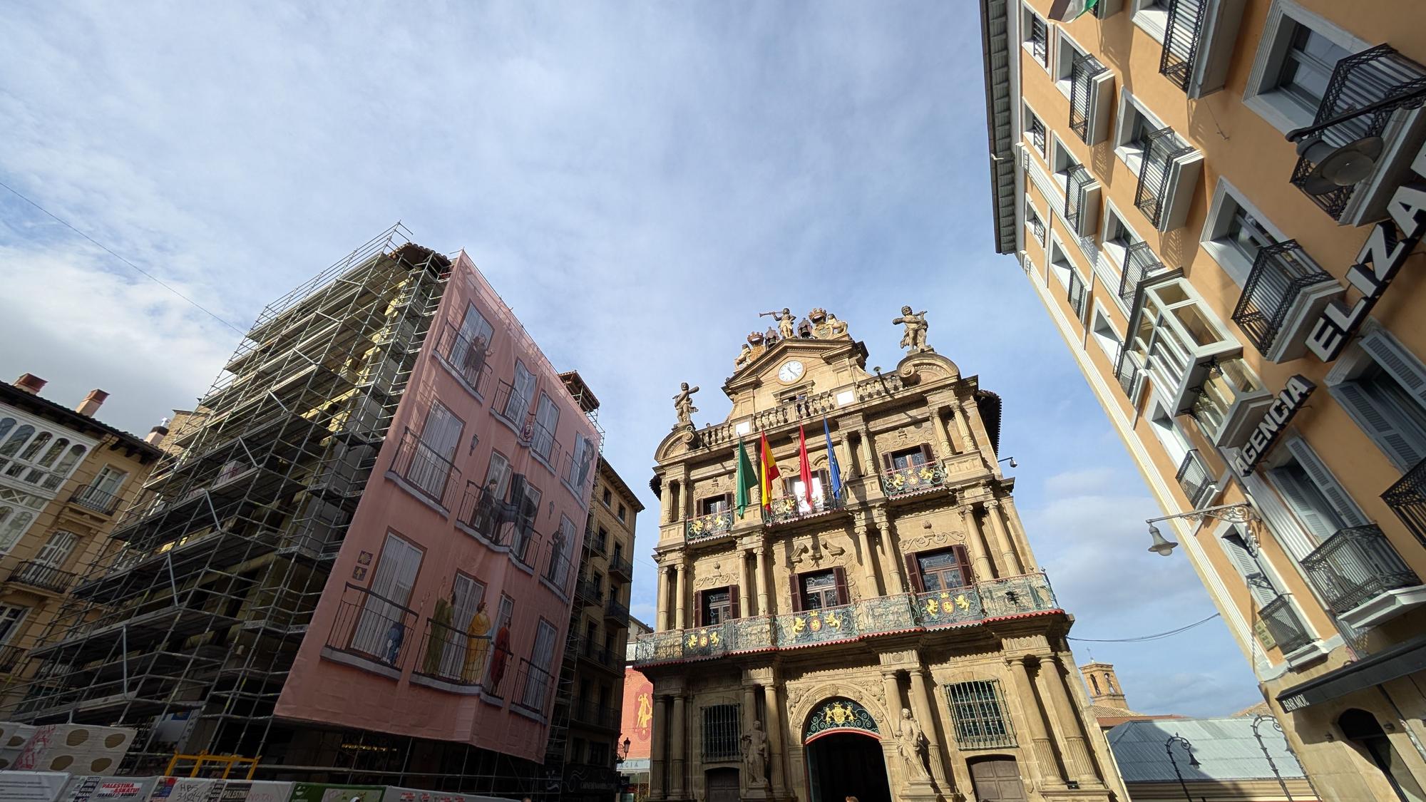 “Pamplona, con Nombre Propio”: 19 personajes en los balcones de Casa Seminario