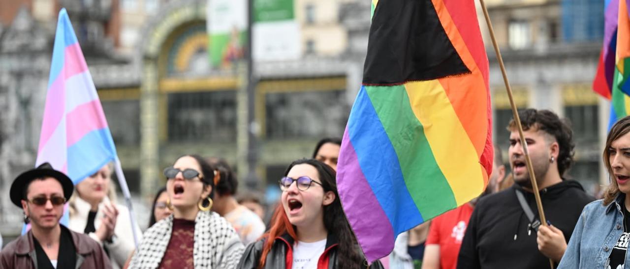 En imágenes: el Día Internacional contra la LGTBIfobia, en Bilbao