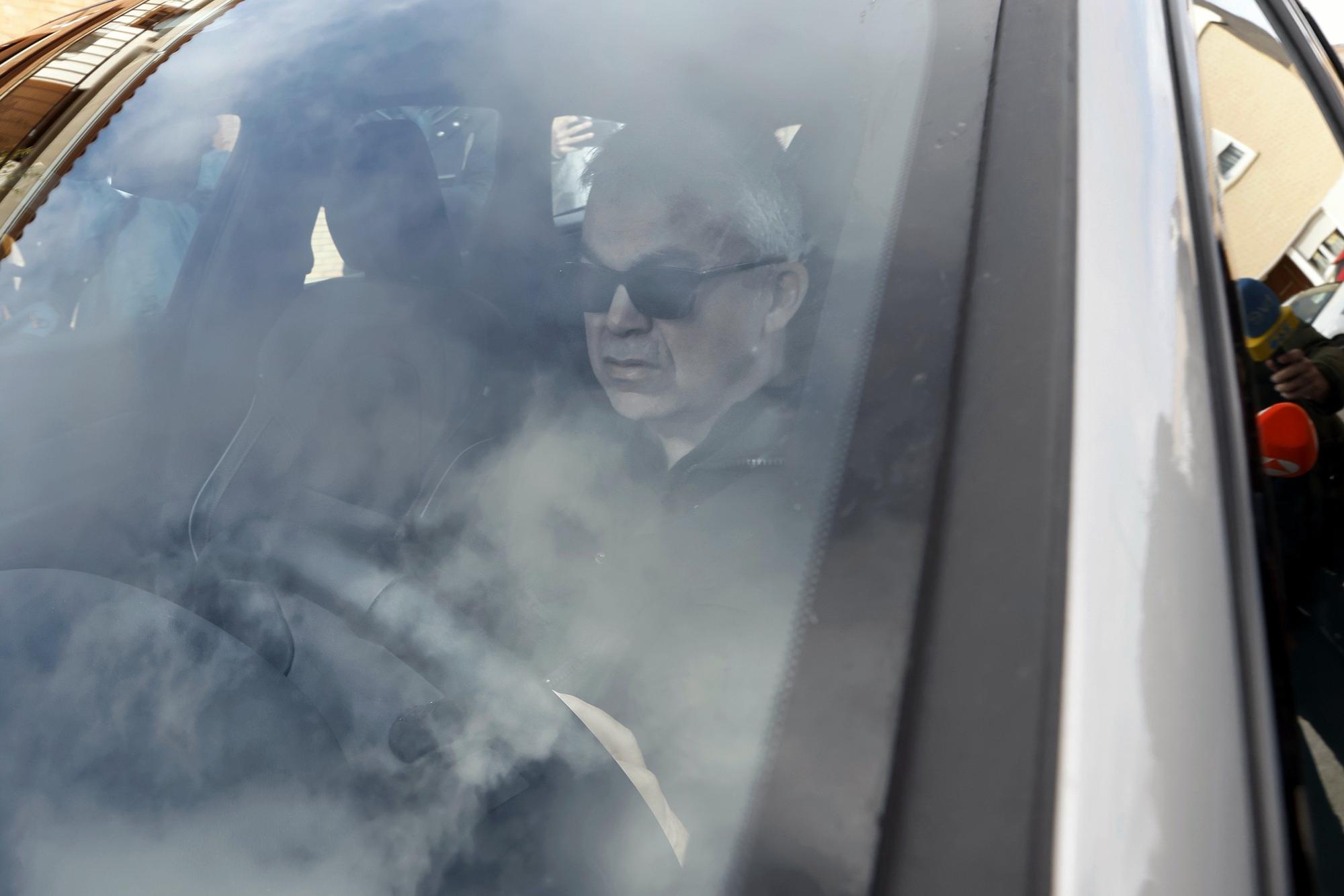 Fotos de la llegada de Santos Cerdán a Milagro tras su salida de la cárcel