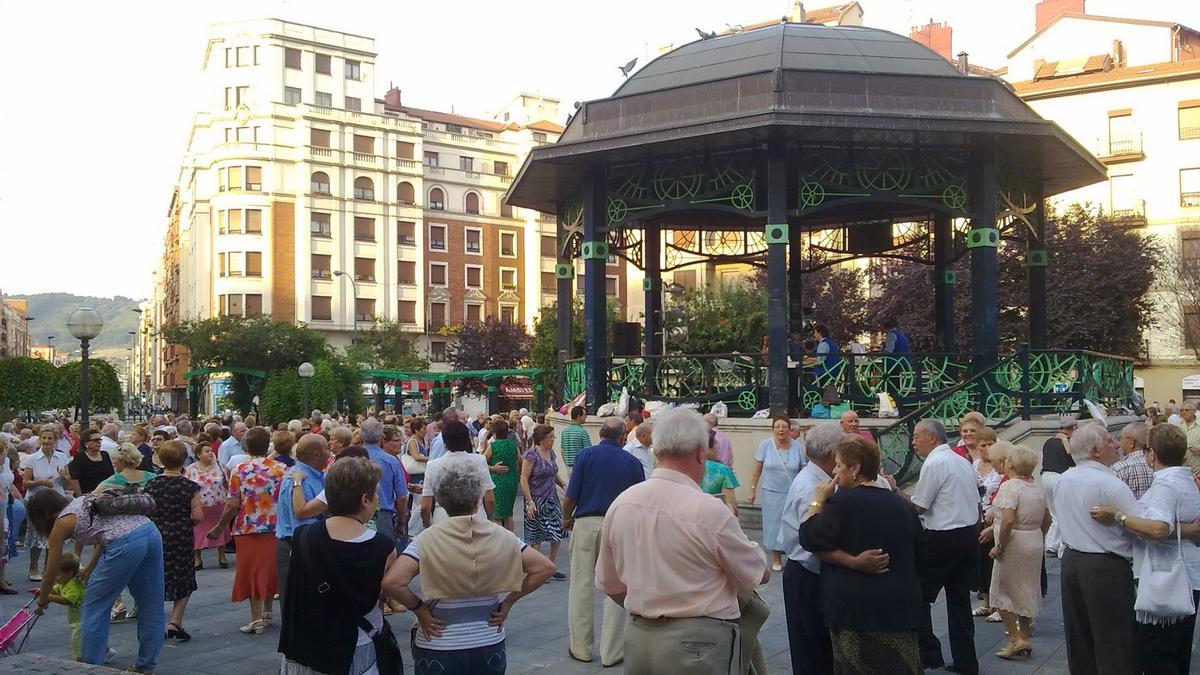 La Plaza de la Casillla volverá el escenario ideal para mover el esqueleto. La Plaza de la Casillla volverá el escenario ideal para mover el esqueleto.
