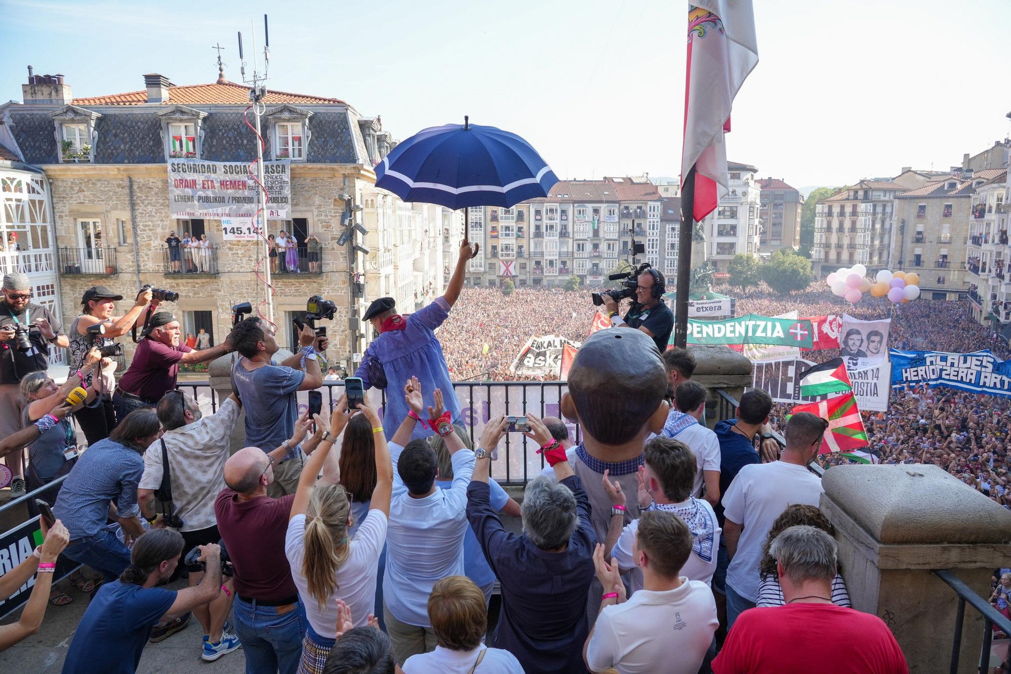 En imágenes: Así ha sido la bajada de Celedón en 2025