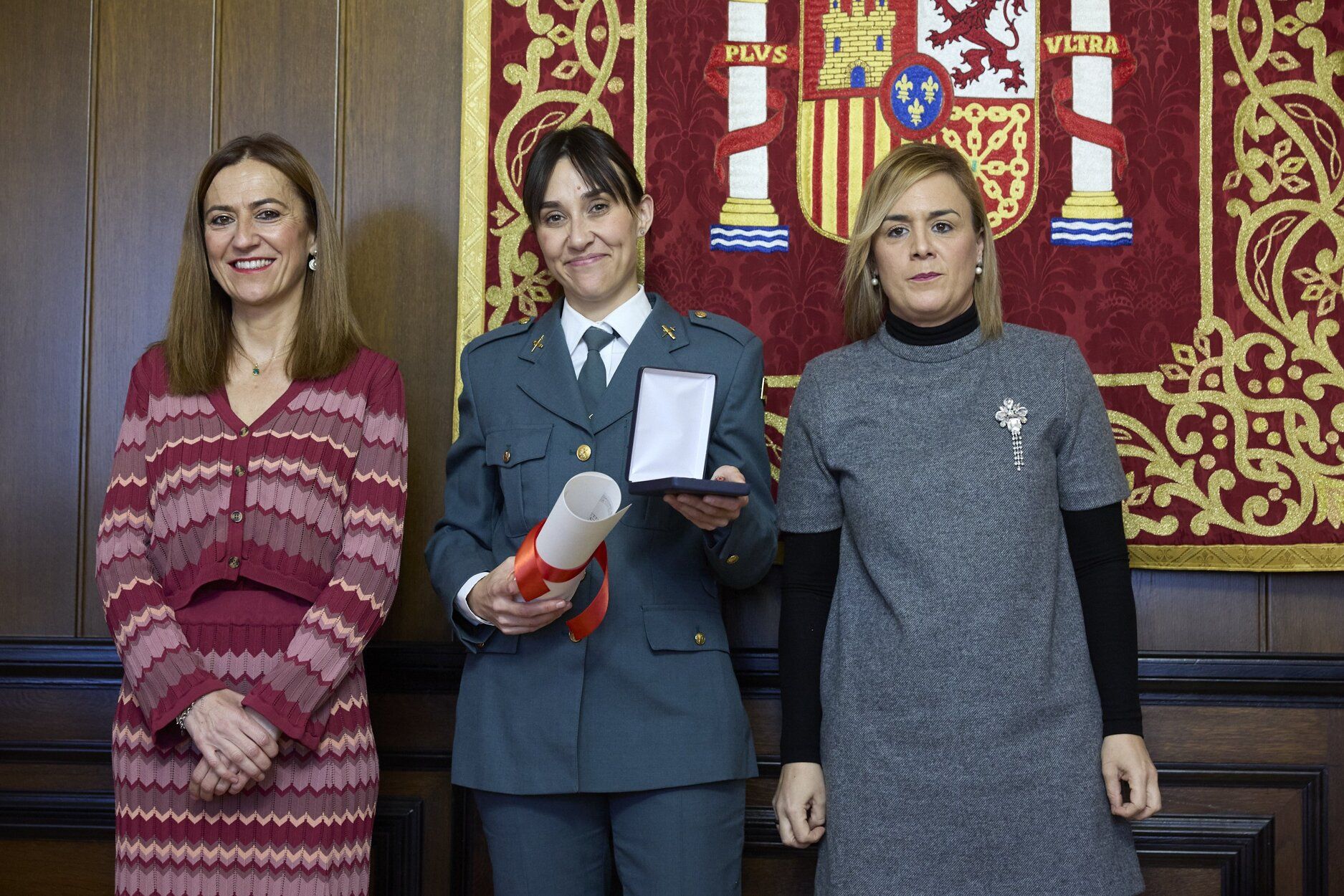 Imágenes del acto de entrega de las medallas de Cruz de la Orden de Isabel la Católica y del mérito de Protección Civil