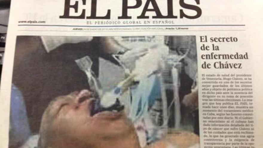 &#039;El País&#039; retira el periódico tras publicar una foto falsa de Chávez.