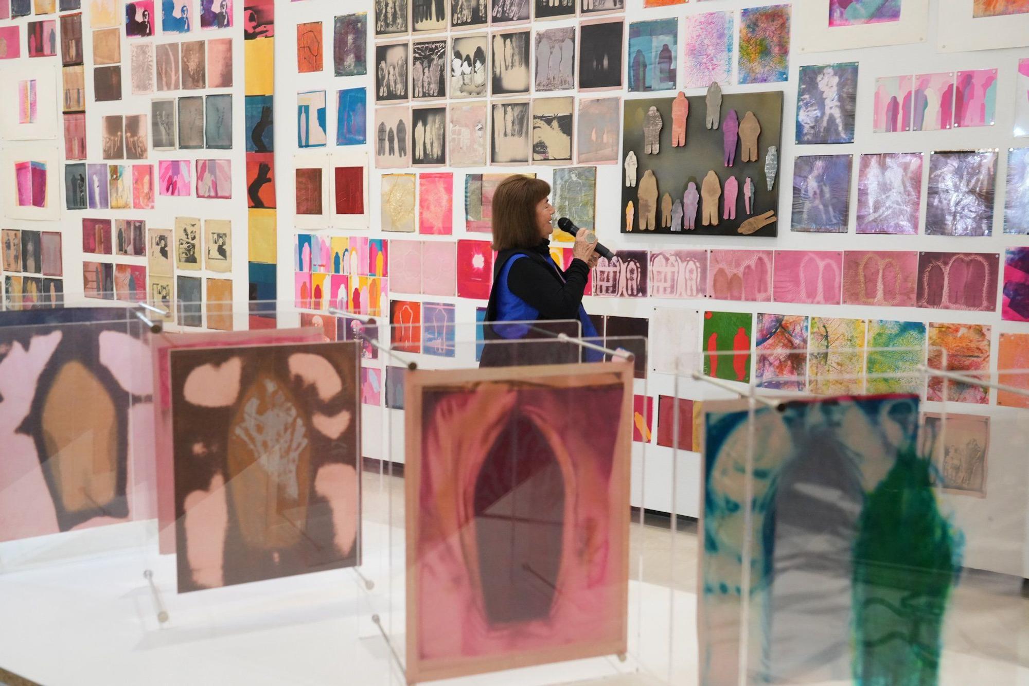 Azkuna Zentroa muestra una retrospectiva de la artista bilbaina Marisa González, una adelantada a su tiempo