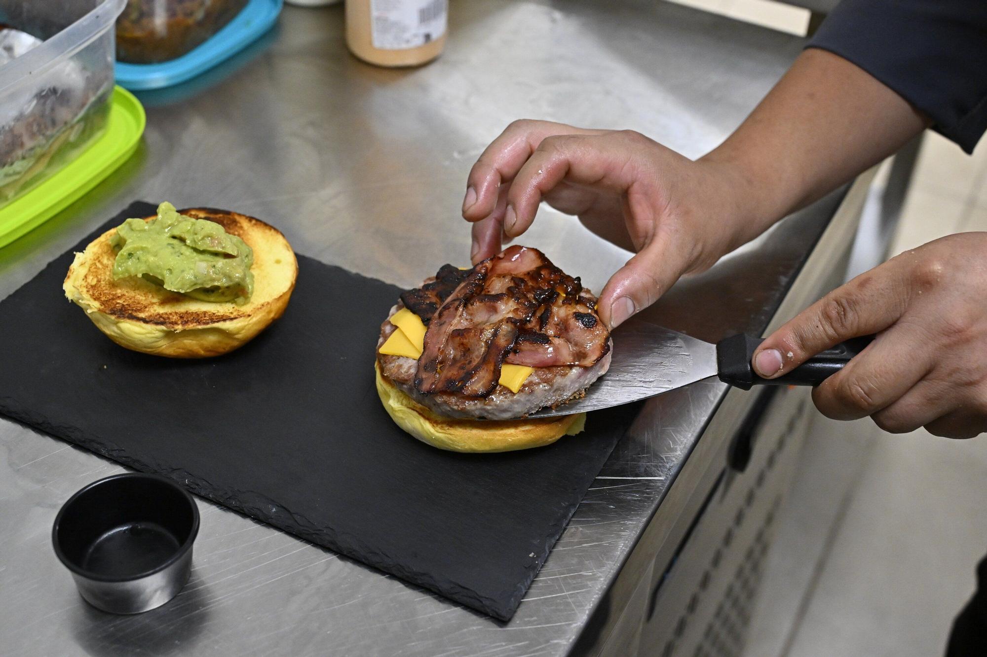 Montaje hamburguesa.jpg