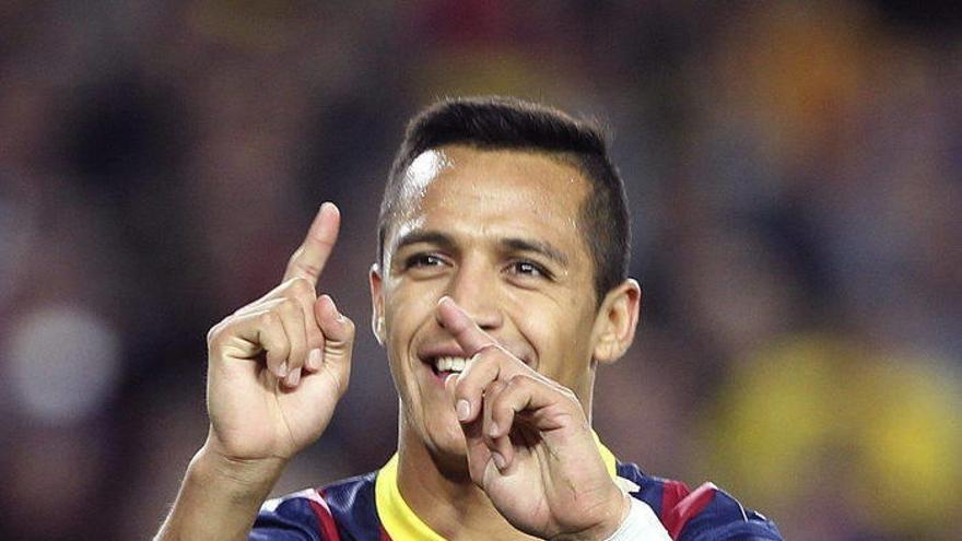 Alexis Sánchez rescata al Barça en un partido flojo