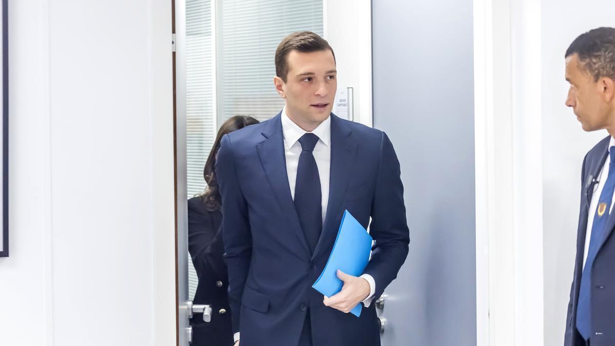 En caso de que se mantenga la inhabilitación de Marine Le Pen el candidato será Jordan Bardella