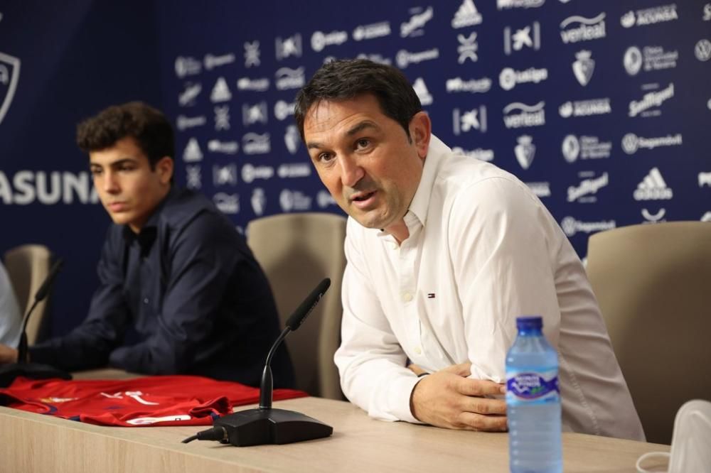 Presentación Manu Sánchez como jugador de Osasuna