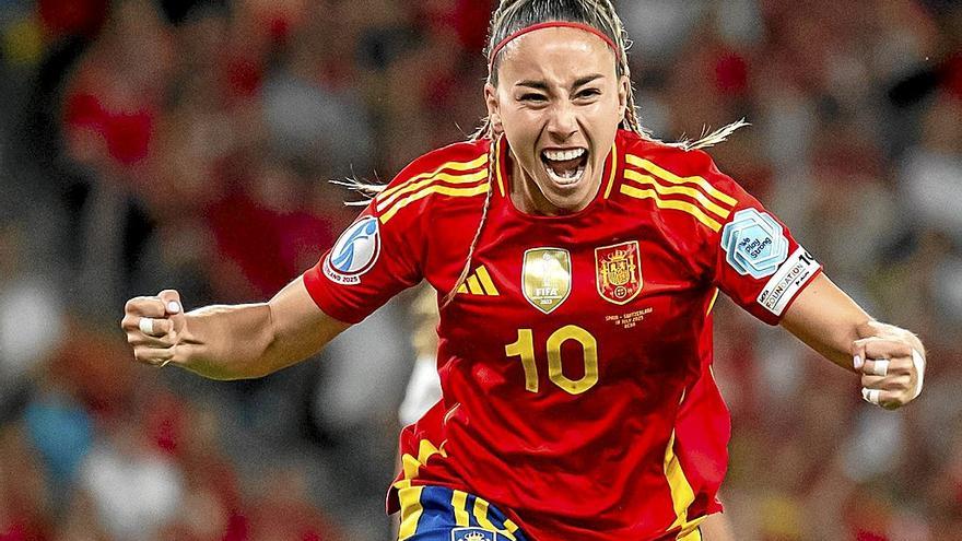 La selección española femenina no pierde el control y pasa a semifinales