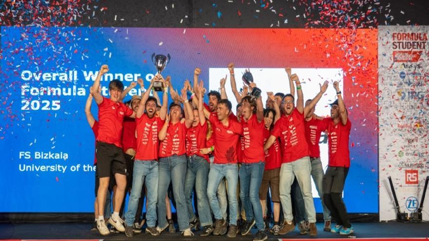 Formula Student Bizkaiak Ingalaterrako unibertsitate lehiaketa irabazi du