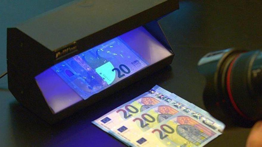 Los nuevos billetes de 20 euros salen hoy a la calle