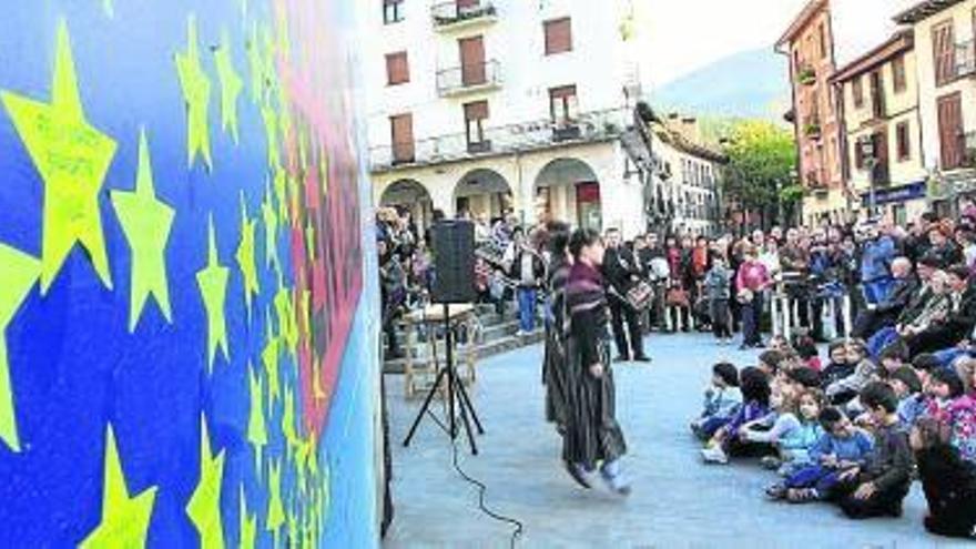 Aurresku de honor a las víctimas de los fusilamientos.