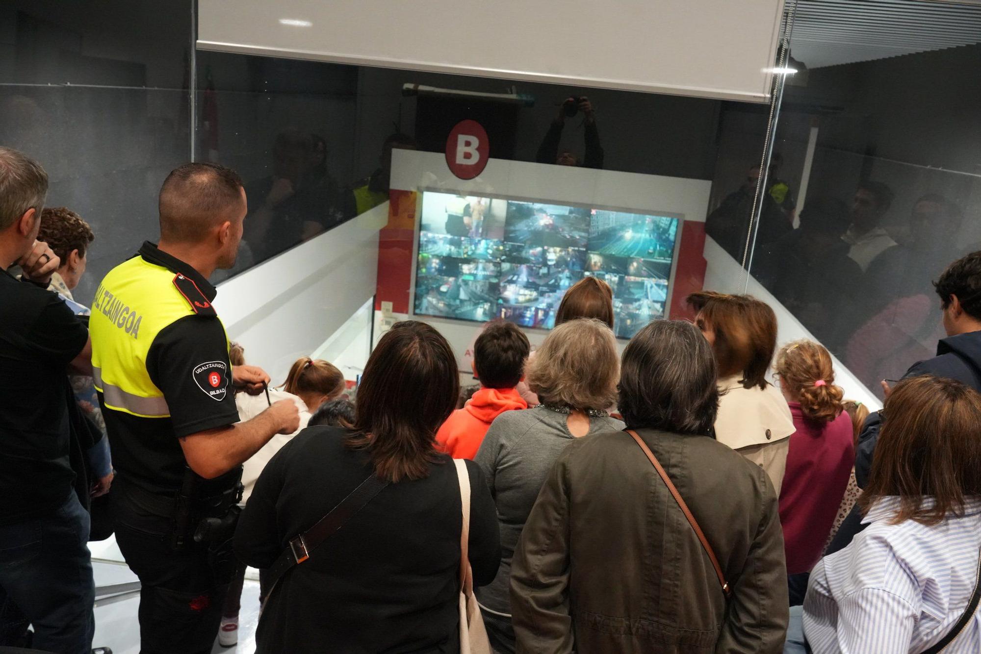 En imágenes: La Policía Municipal muestra sus entrañas con motivo del 181 aniversario