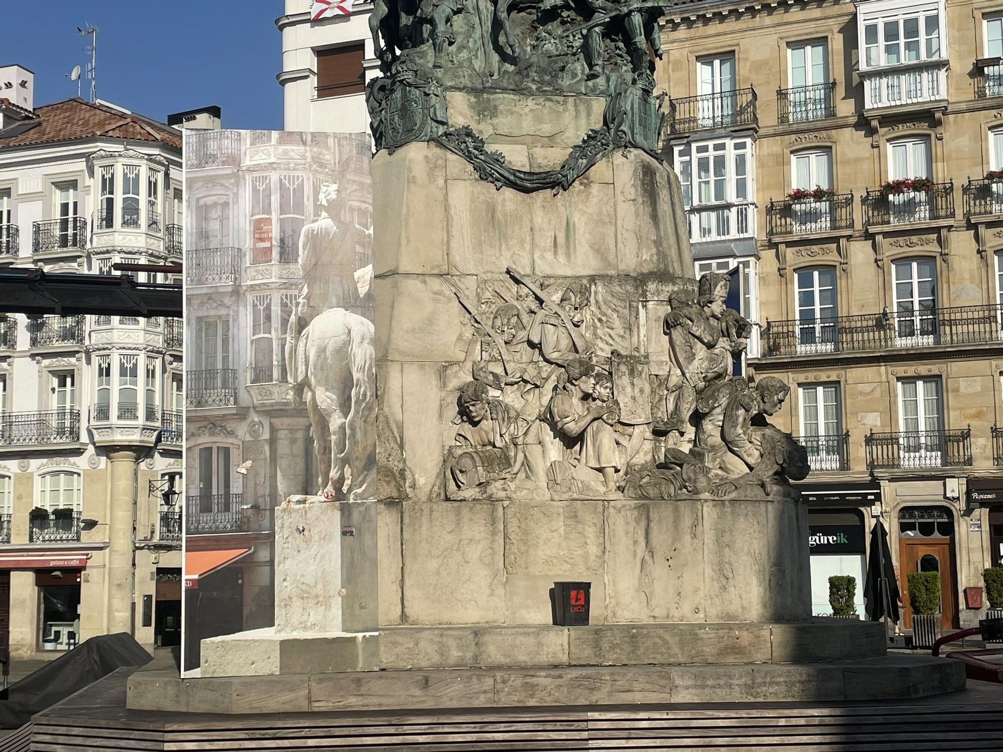 En imágenes: La Virgen Blanca recupera la estatua de musgo vegetal
