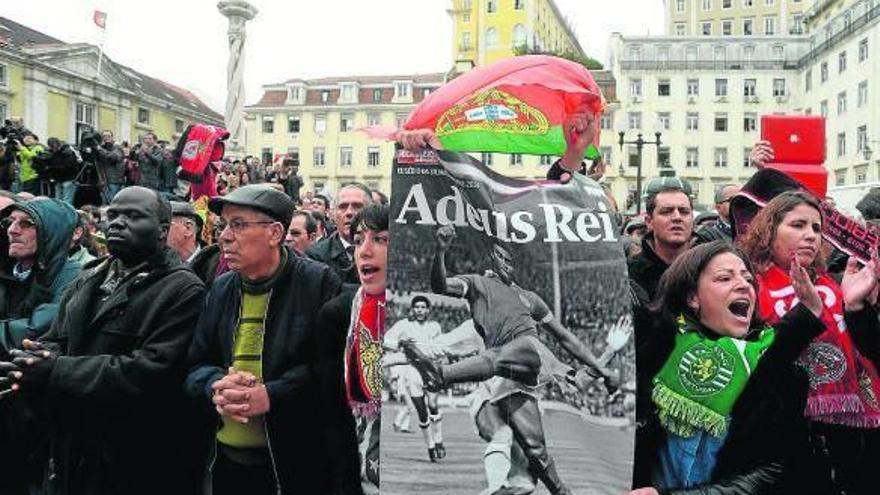 Portugal desborda sentimiento en la despedida a Eusebio