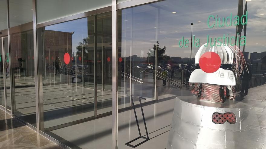 Condenado por publicar en redes sociales mensajes racistas para generar sentimientos de odio