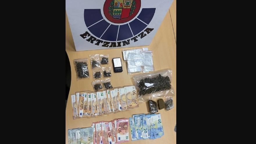 Investigan un hombre de 68 años por tráfico de drogas en una lonja de Durango