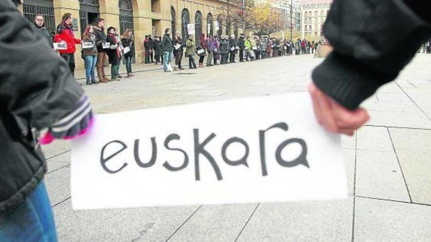 La Diputación de Gipuzkoa pide &quot;sacar el euskera de los procesos judiciales y del debate político&quot;