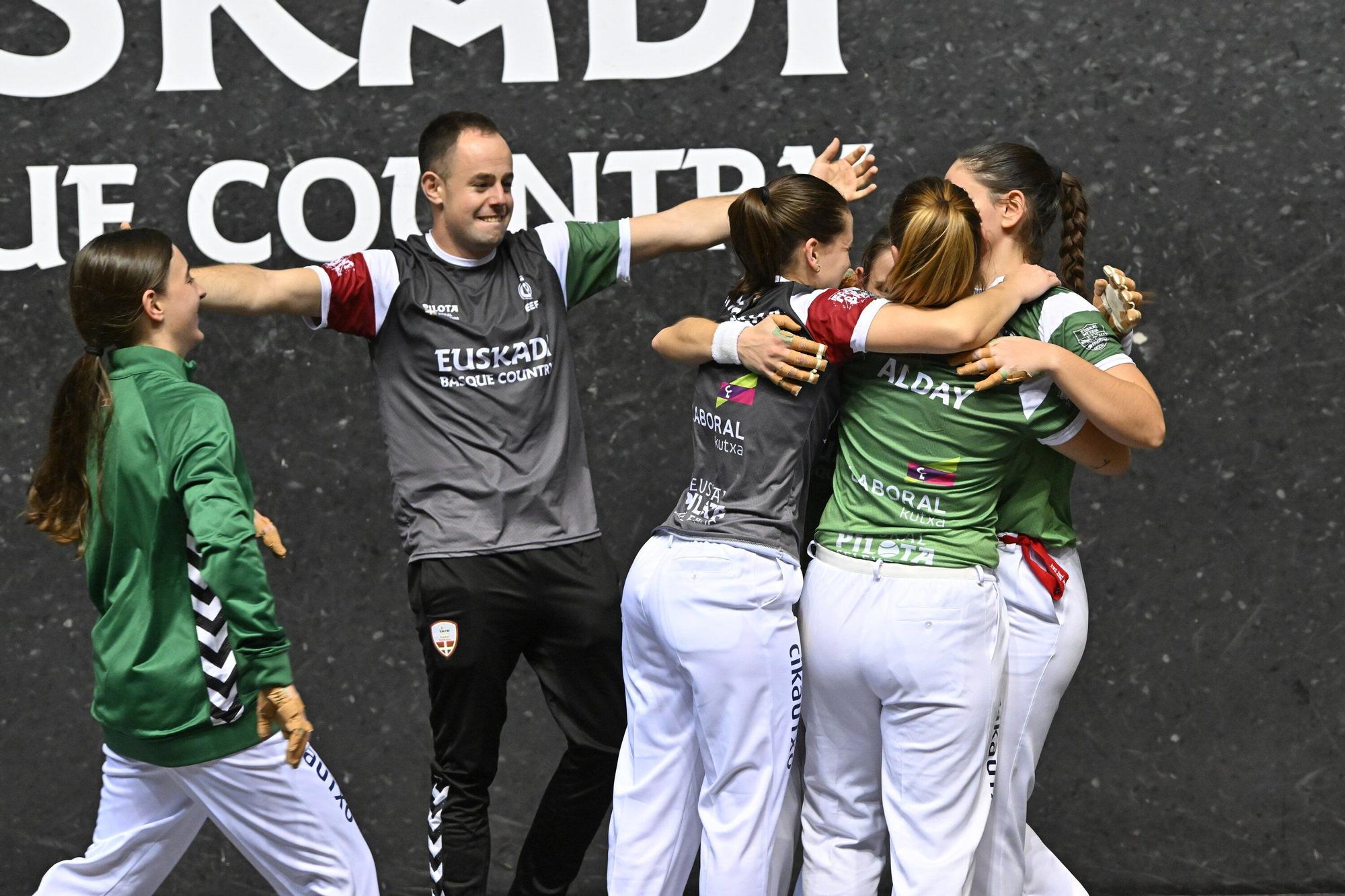 En imágenes: Doblete de Euskadi en mano femenina