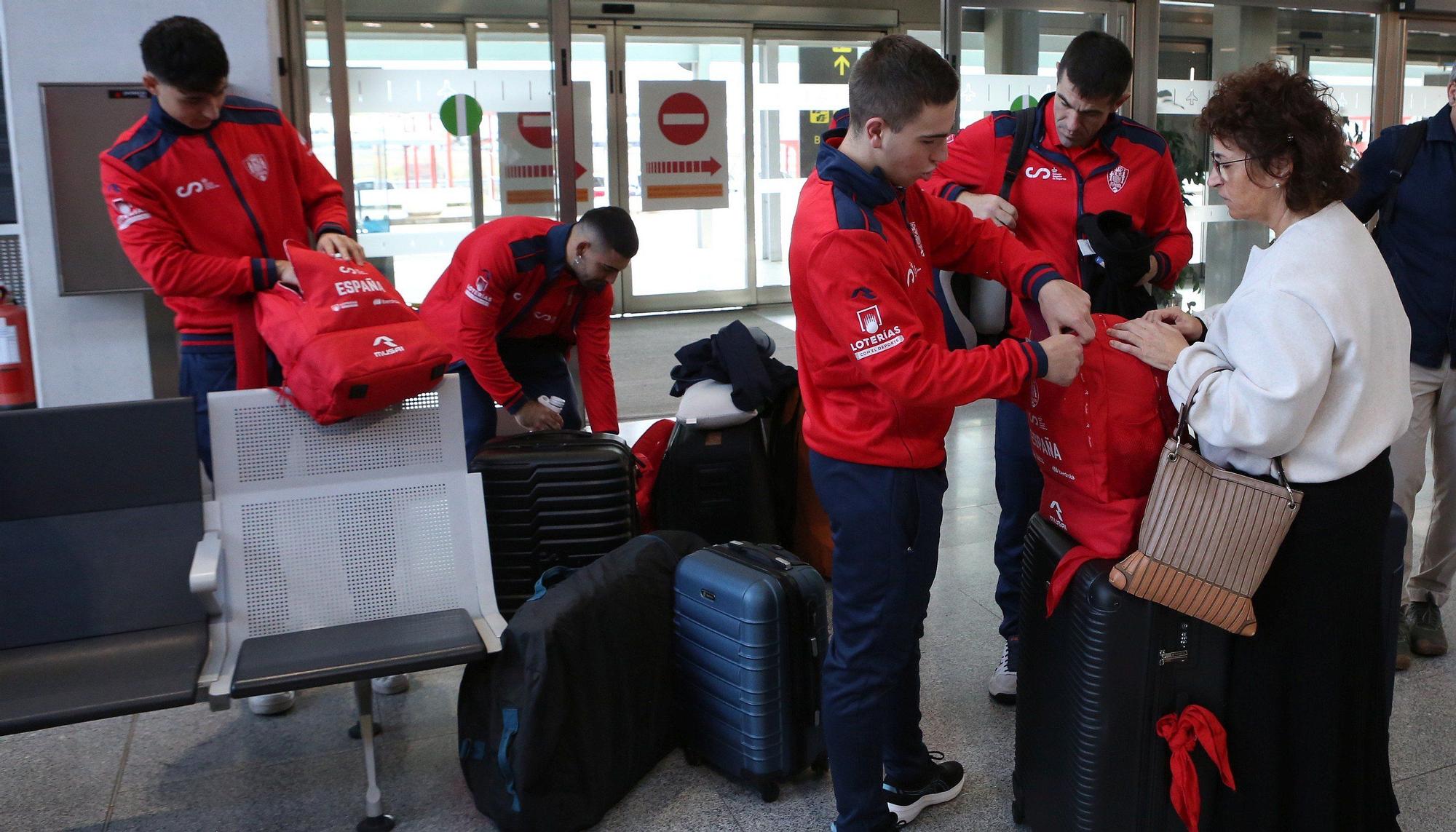 La selección de frontball sale de Noáin rumbo al Mundial de México