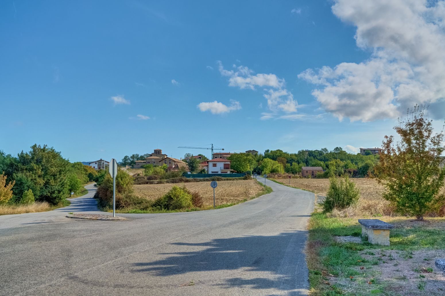 Oportunidad única en el valle de Aranguren: parcela urbanizada de 635 m² lista para tu proyecto