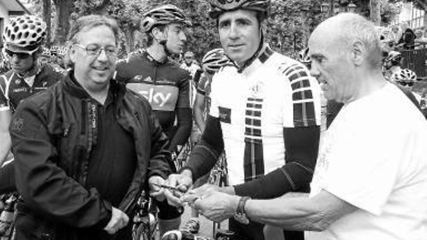 2.030 ciclistas con Induráin