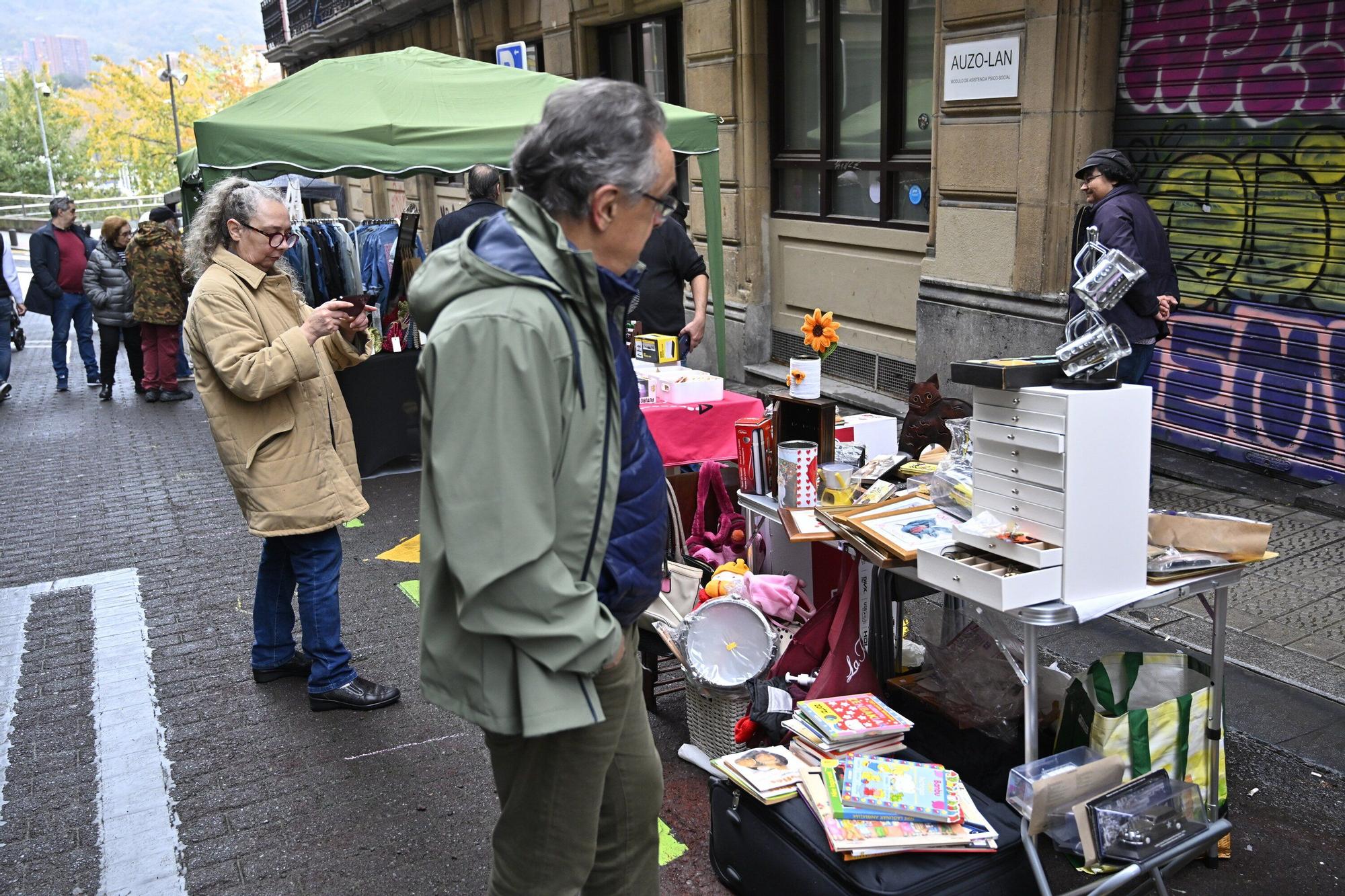 En imágenes: el mercado del Dos de Mayo se viste de Navidad