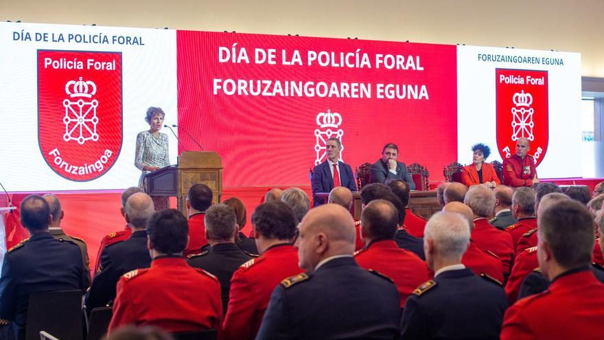Chivite reivindica a la Policía Foral como "aliada" y confirma el despliegue de Tráfico en dos años