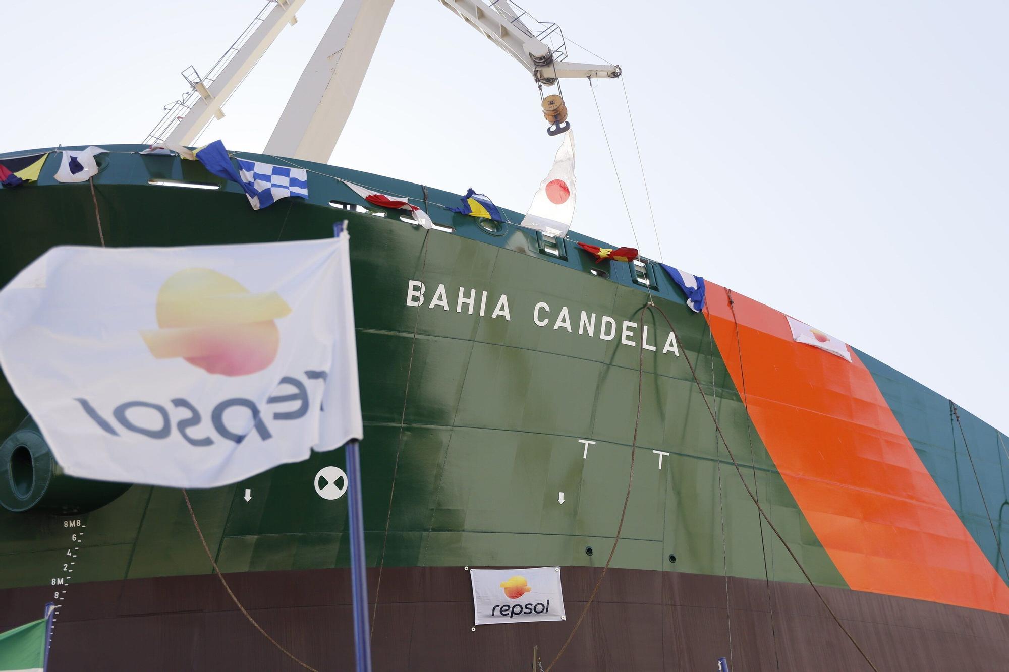 En imágenes: Murueta bota en Erandio un barco de transporte de combustible