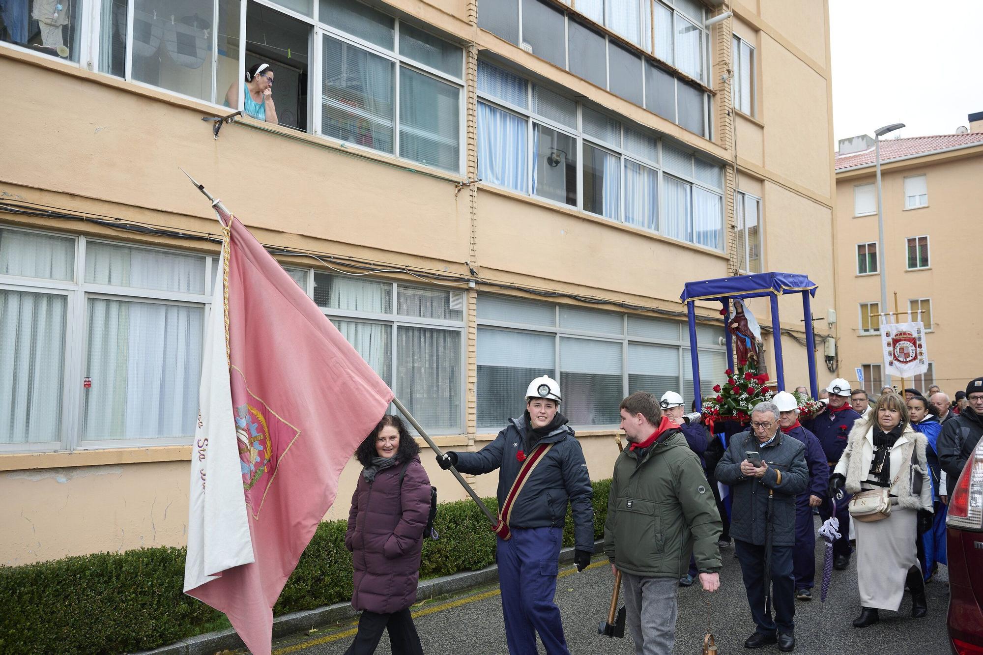 Fotos de la procesión en Beriáin de Santa Bárbara, patrona de los mineros