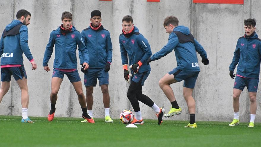 Julen Agirrezabala y Jan Oblak, contraste de jerarquías
