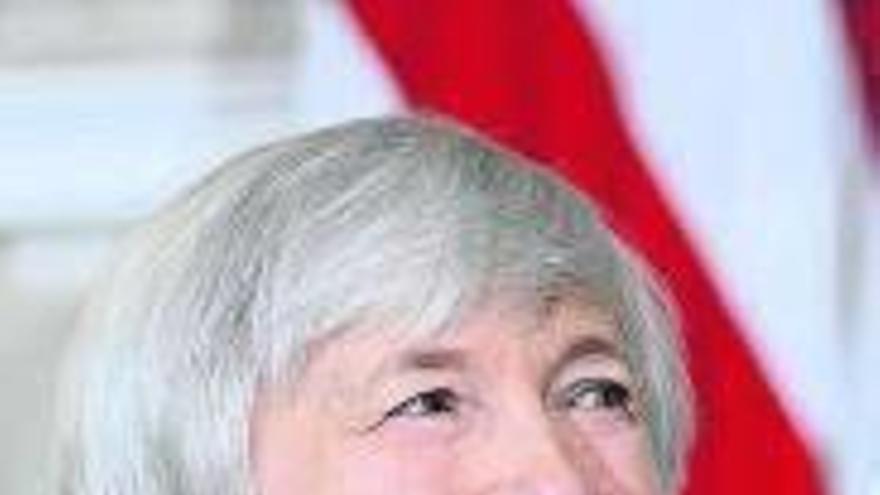El precio del dólar enfrenta  al FMI y la Reserva Federal