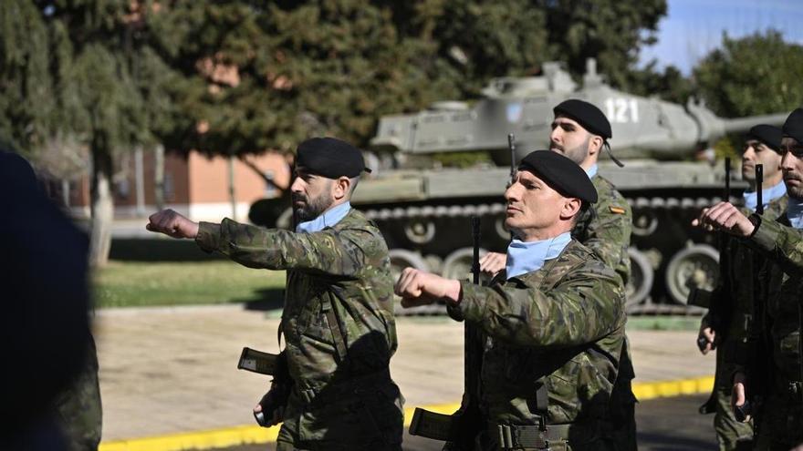 La abolición de la ‘mili’ cumple 25 años bajo la amenaza de  la restauración