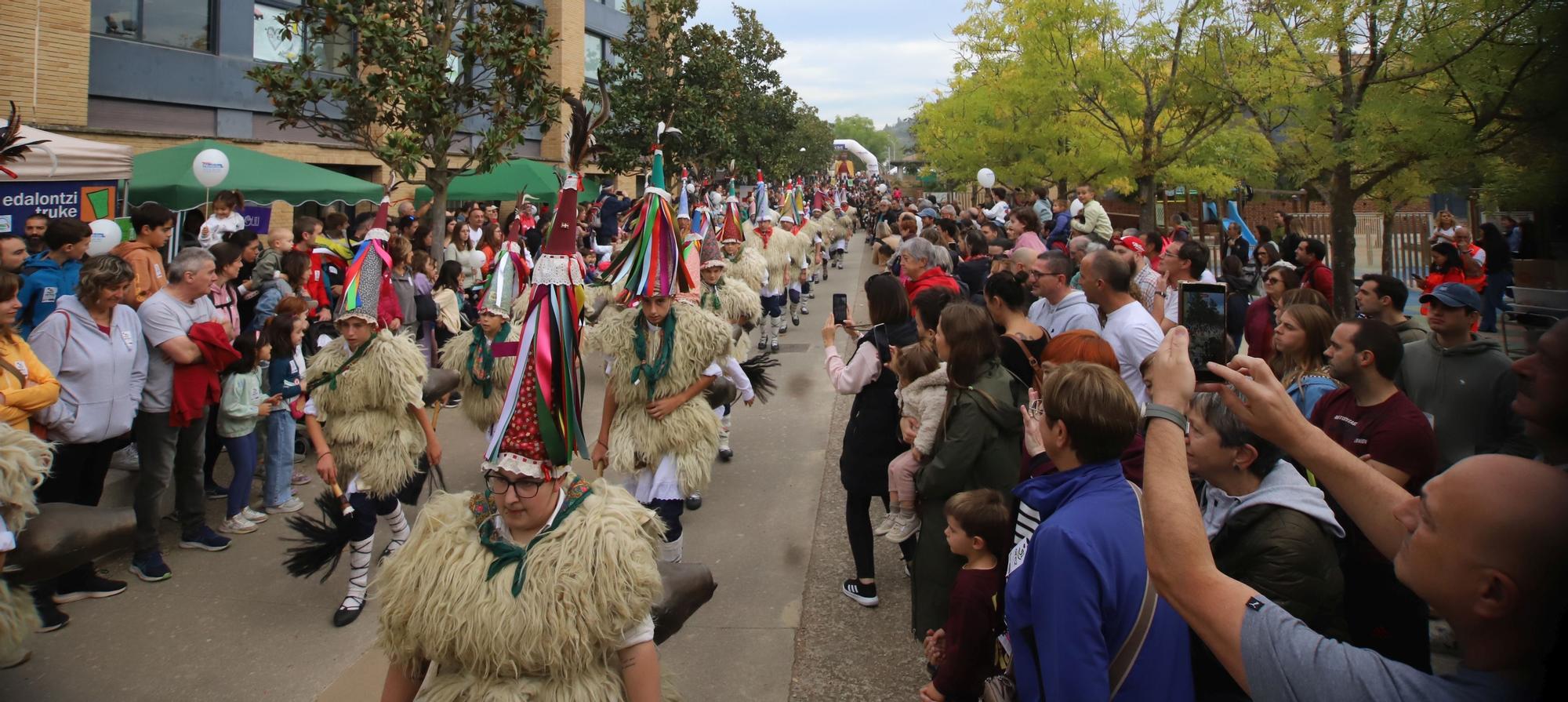 Fotos: Nafarroa Oinez 2025 en la ikastola Paz de Ziganda de Villava - Atarrabia