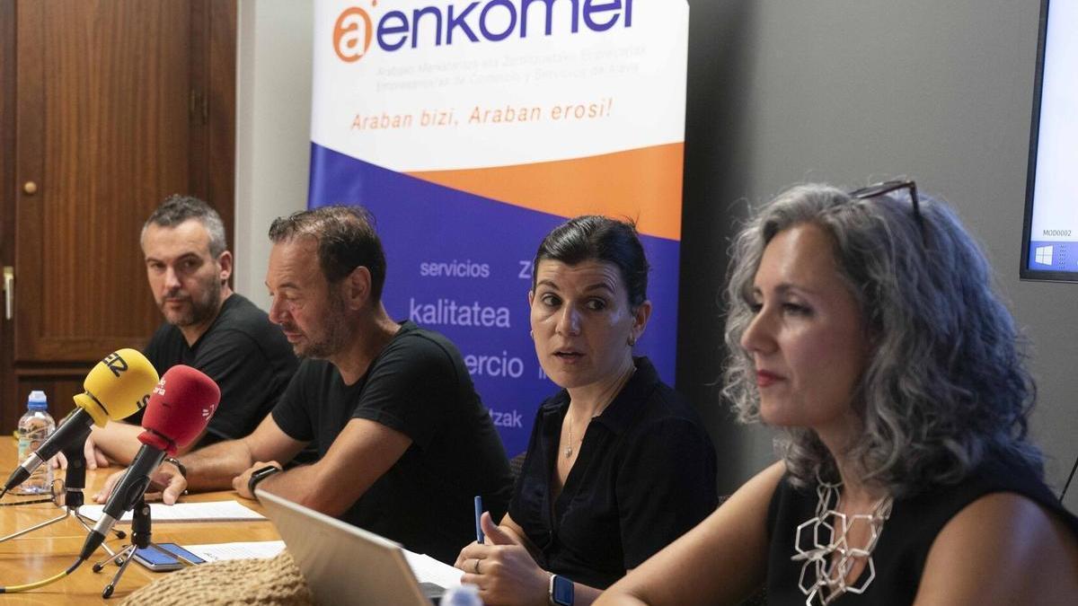 Aenkomer presenta la iniciativa &#039;Vitoria Gasteiz, gente de moda&#039;