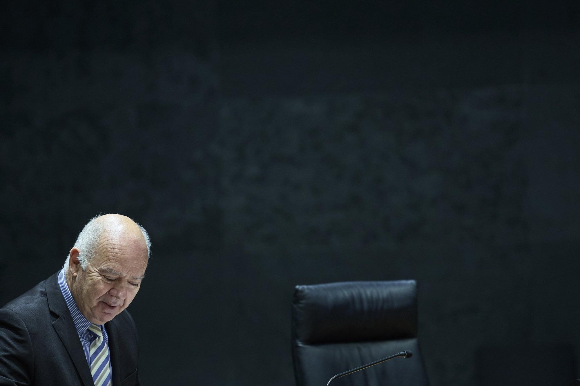 Fotos del pleno del Parlamento de Navarra del 27 de noviembre