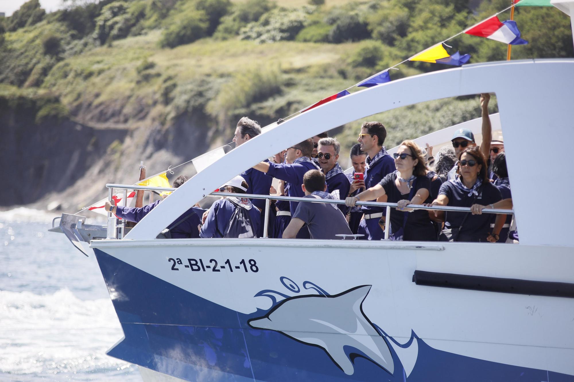 Bermeo cumple con la tradición en Madalenas: lanzamiento de la teja con un recuerdo especial para Palestina