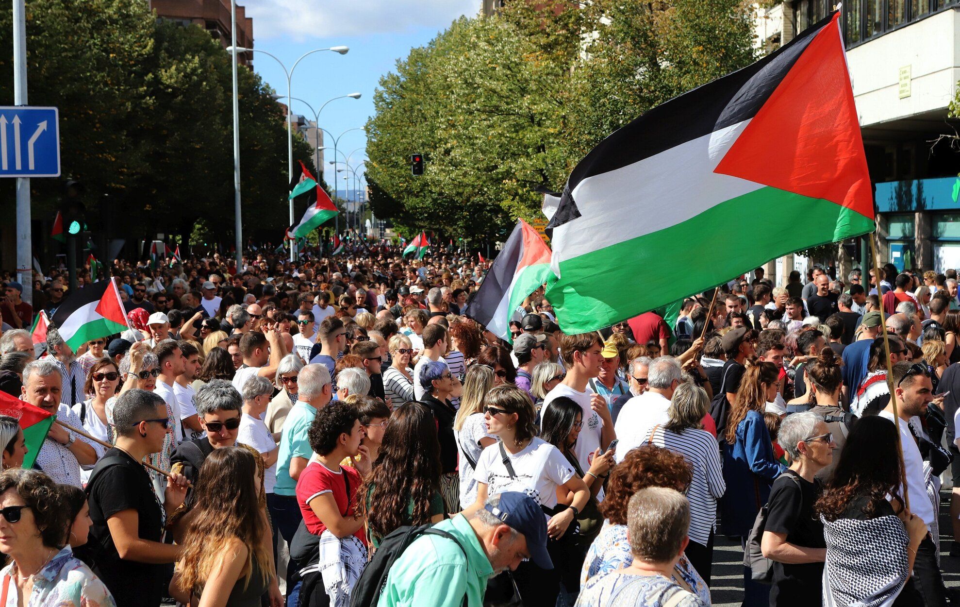 Fotos de la concentración en apoyo a Palestina en Pamplona este sábado