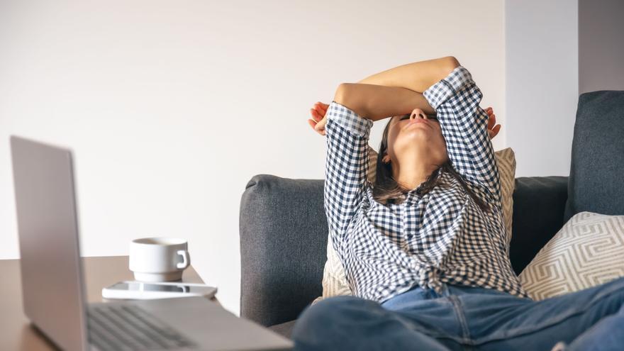 Por qué el calor nos deja sin energía y cómo combatirlo