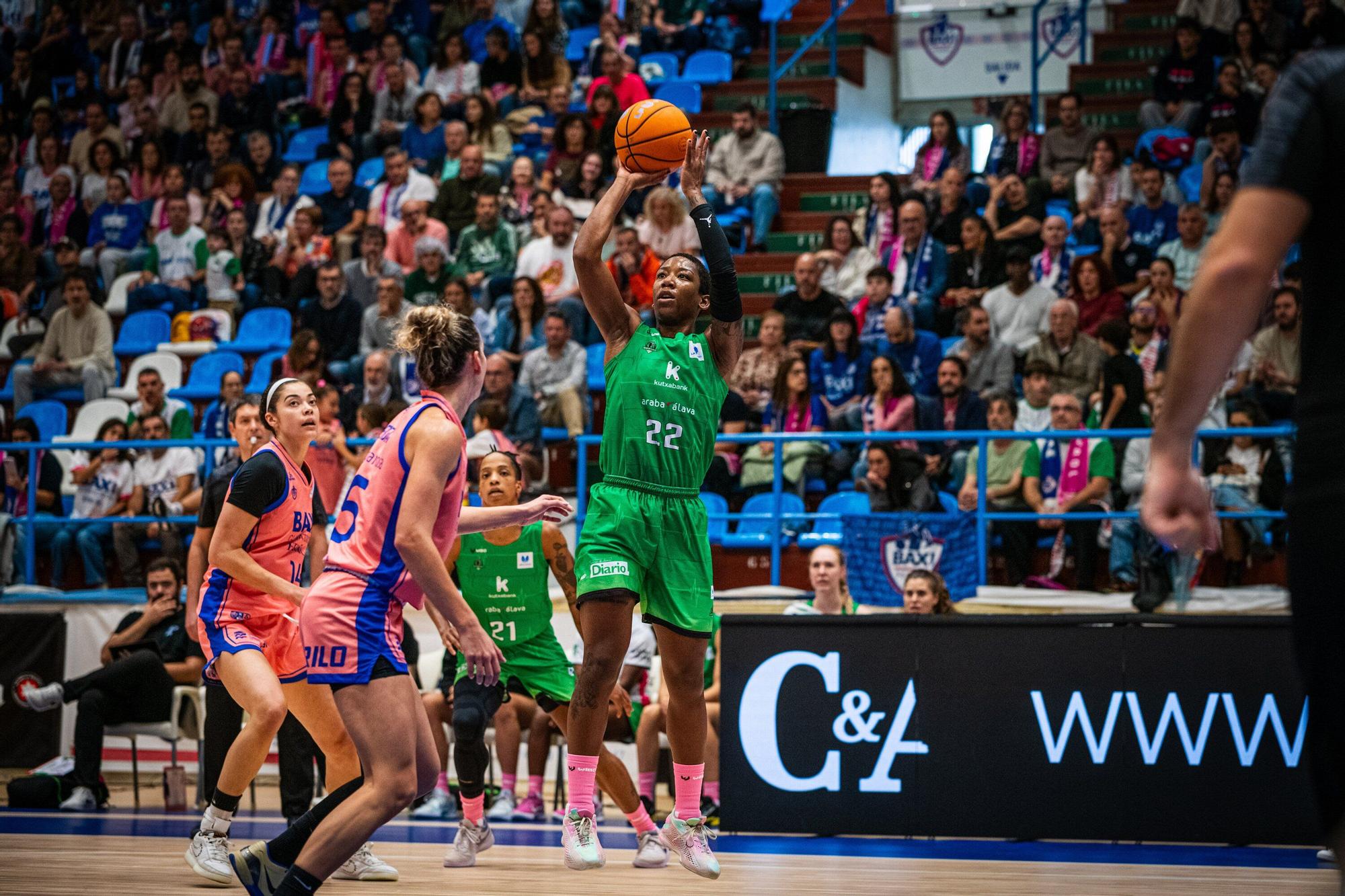 En imágenes: Araski cae en Ferrol