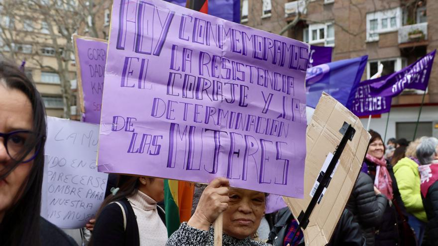 Álava toma las calles por el 8M