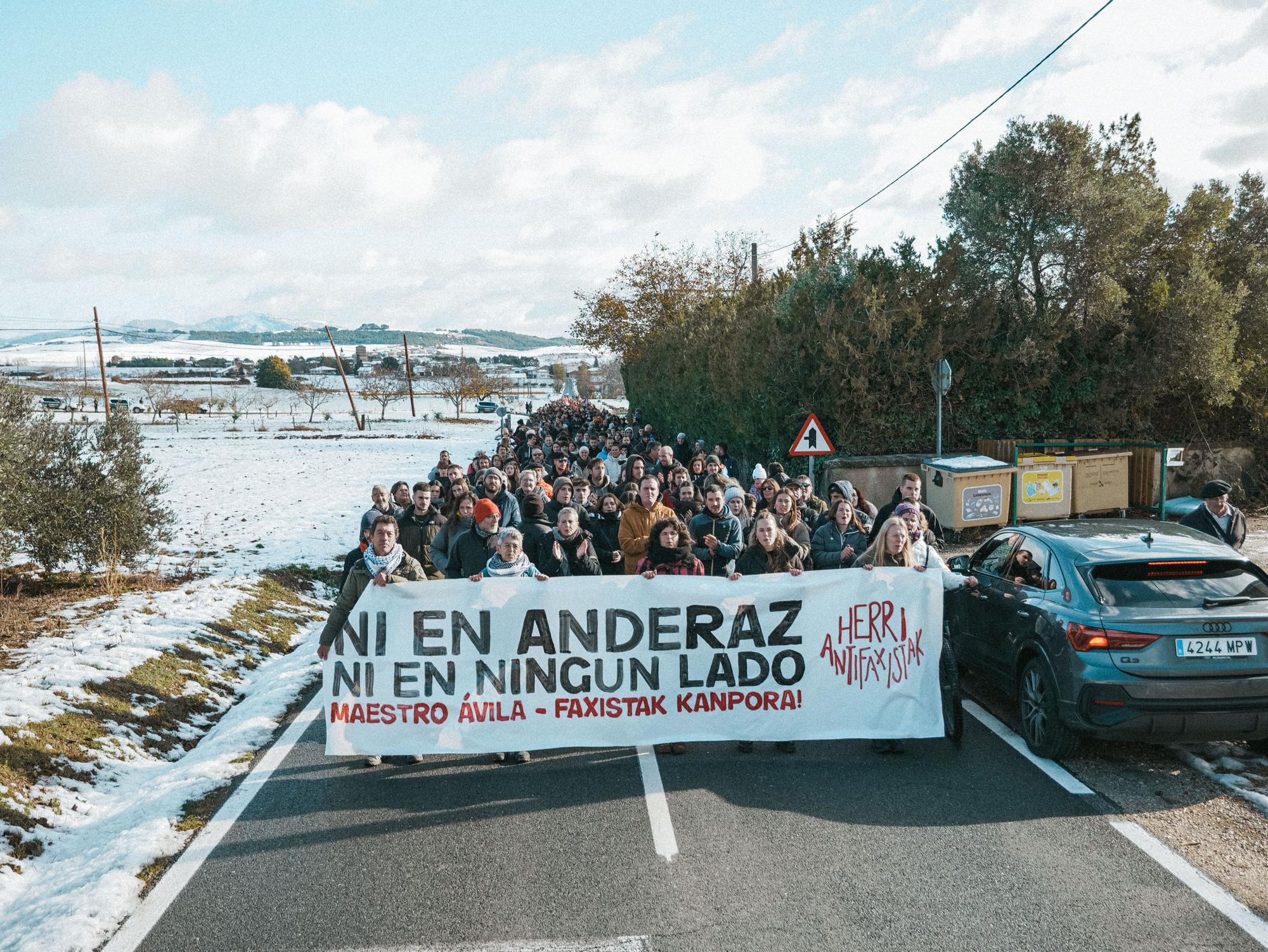 Fotos de la manifestación desde Arizala hasta Abárzuza contra la presencia de la Fundación Maestro Ávila