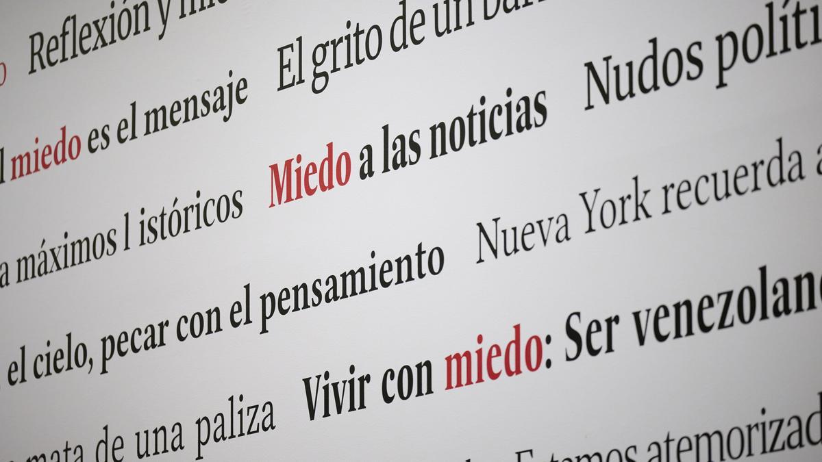 Exposición 'Otros miedos' de Antoni Muntadas en el MUN. Exposición 'Otros miedos' de Antoni Muntadas en el MUN.