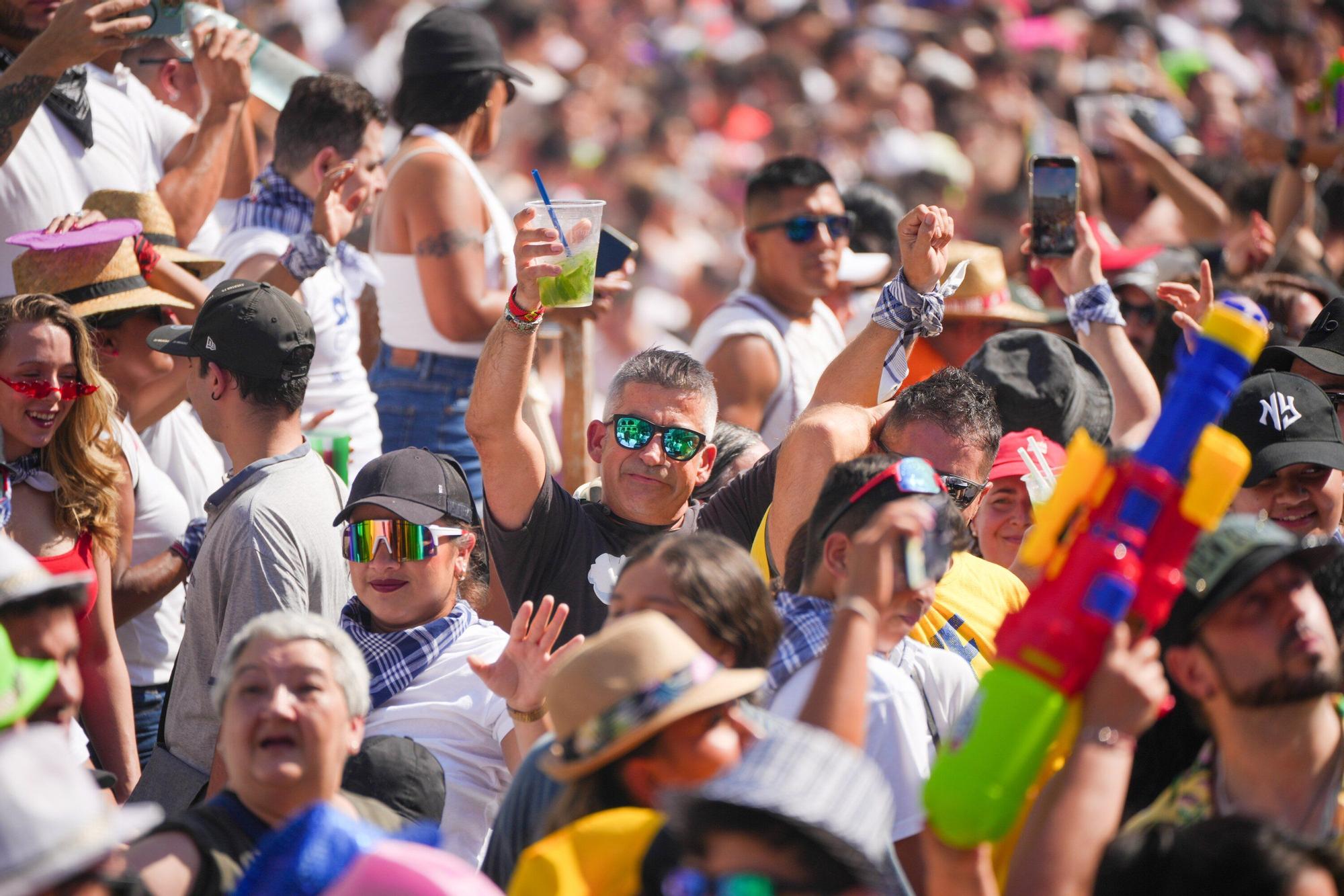 En imágenes: Así ha sido la bajada de Celedón en 2025