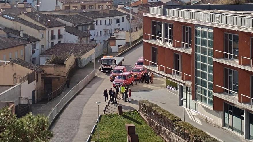 Un incendio en un vehículo desaloja la sede de la Mancomunidad de Montejurra en Estella