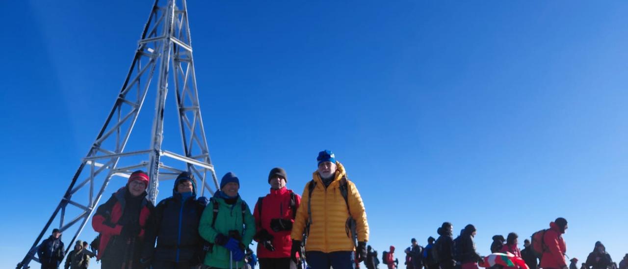Tradicional subida al Gorbea en Nochevieja