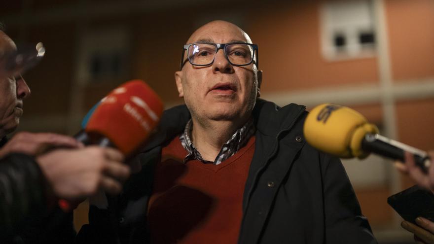 El alcalde de Barbadás no dejará el cargo tras la denuncia por acoso laboral y pide la dimisión de Besteiro