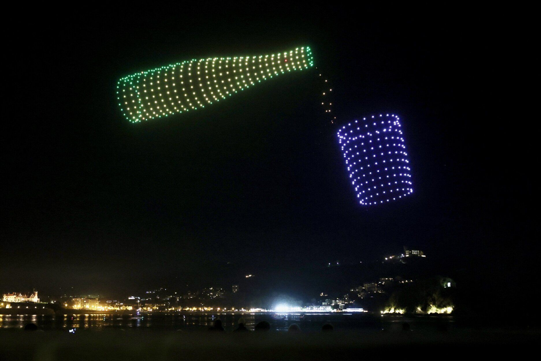 Espectacular encendido de las luces de Navidad en Donostia