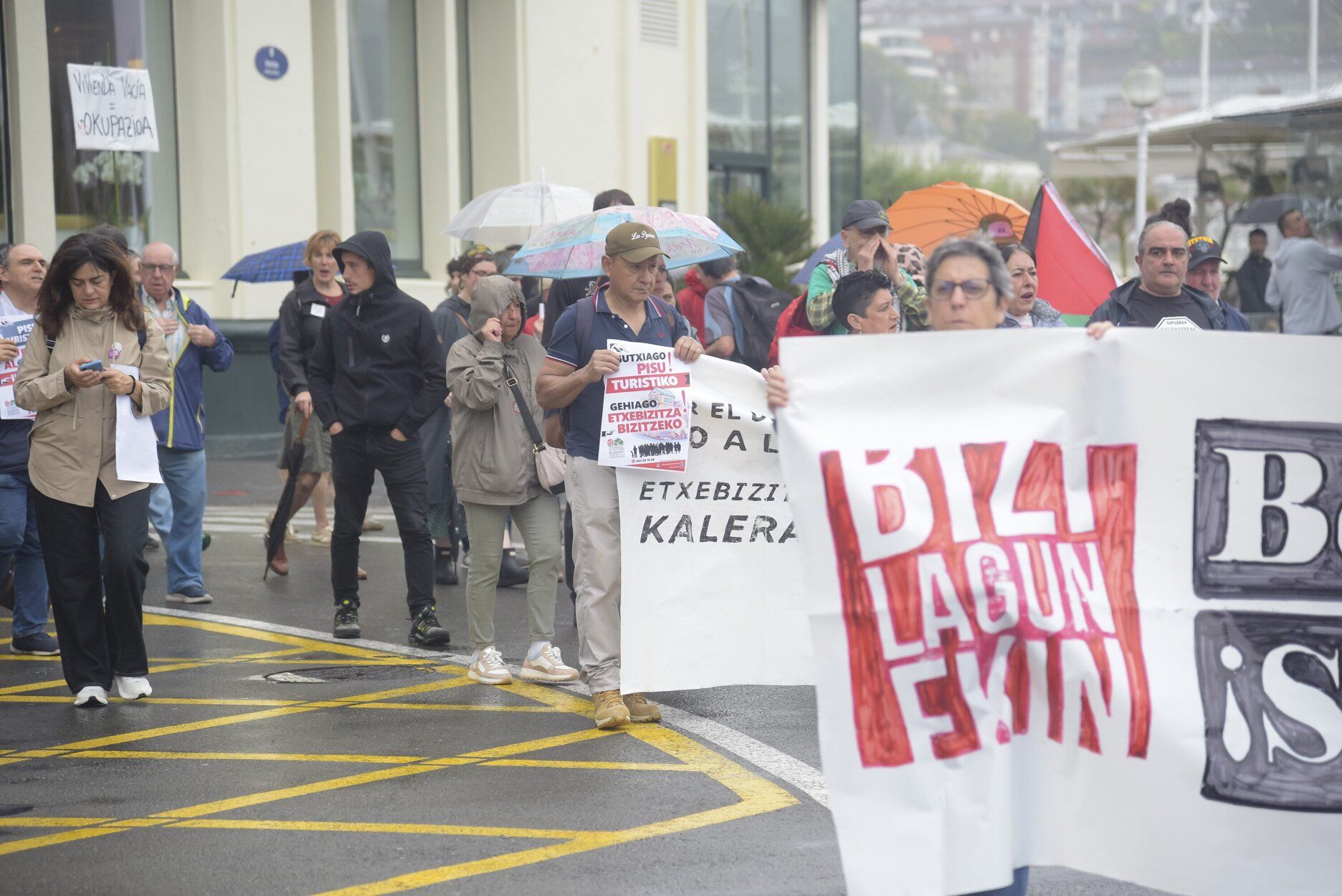 Donostia sale a la calle para protestar en contra de la turistificación