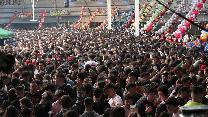 Drones, control digital de aforo y medidas contra las agresiones sexistas en la Carpa Universitaria